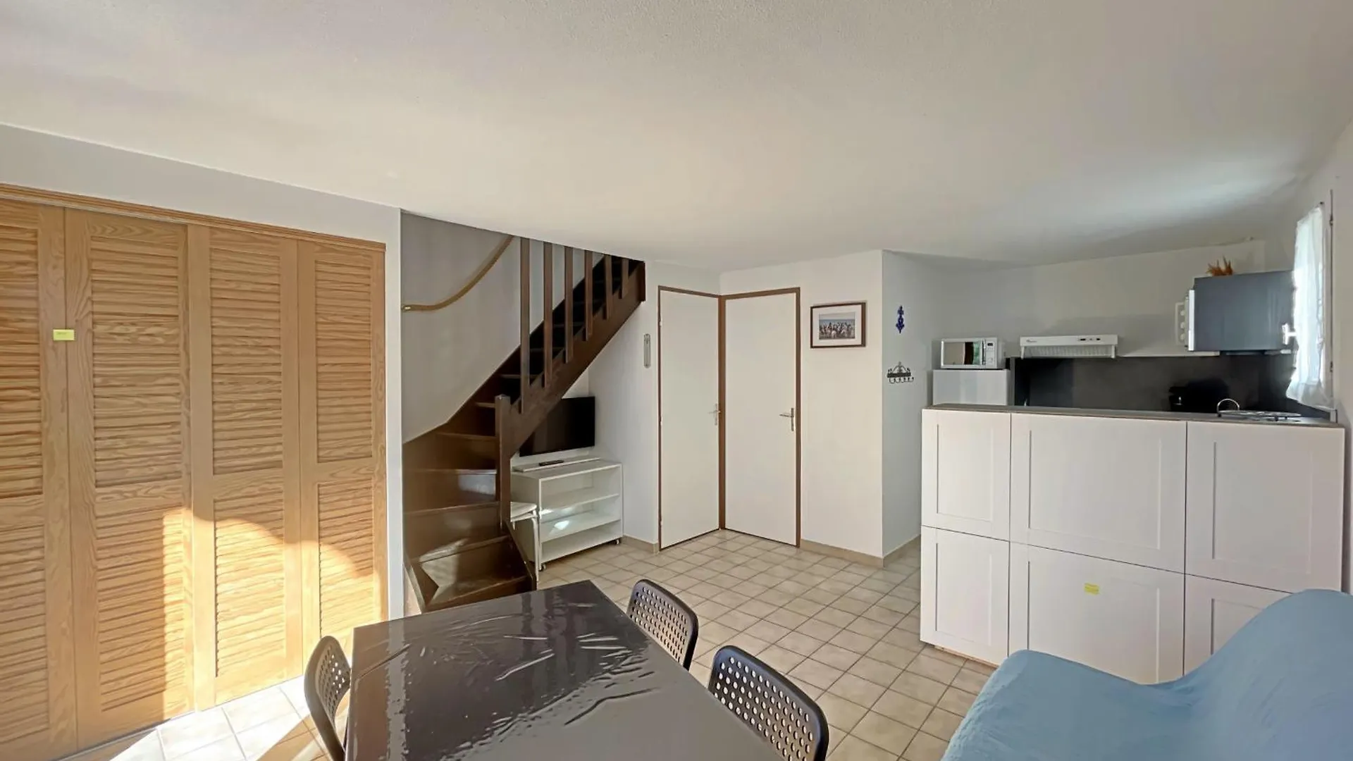 Maison Cosy Pour 6 Personnes Avec Parking Aux Saintes-Maries-De-La-Mer - Fr-1-475-214